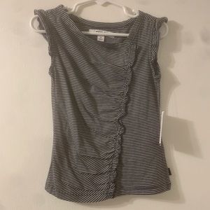 NWT Sz 4 DKNY T-Shirt